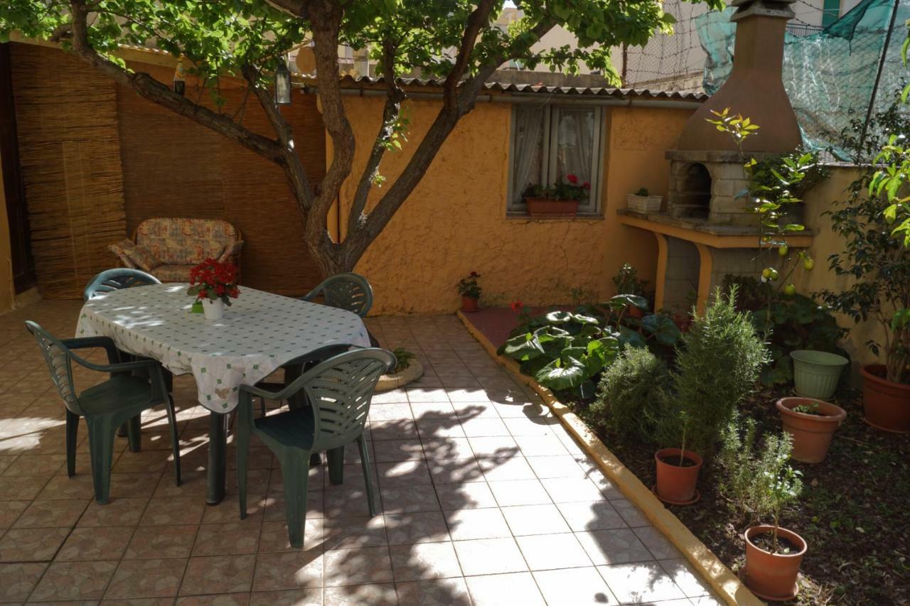 Bed And Breakfast Hibiscus Alghero Esterno foto